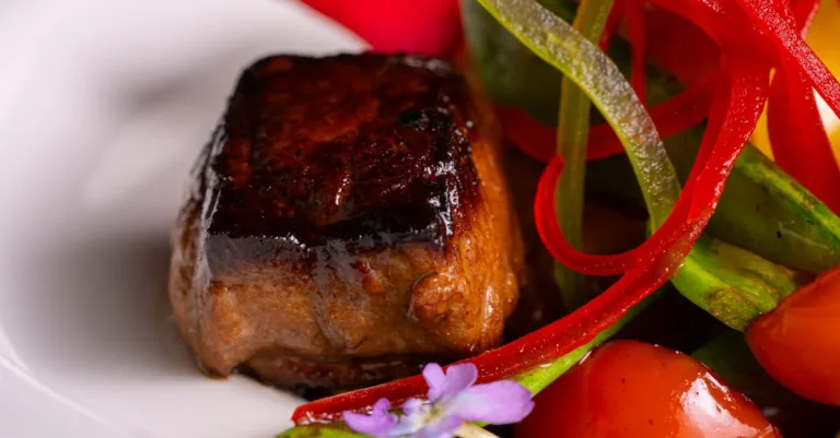 découvrez les risques et précautions liés à la consommation d'un cordon bleu périmé. conseils pour vérifier la fraîcheur et éviter les intoxications alimentaires.