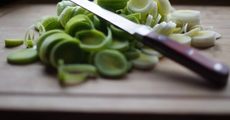 découvrez les meilleures techniques pour transplanter les poireaux avec succès et assurer une croissance optimale dans votre potager.