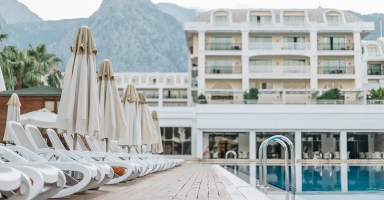 découvrez nos hébergements de vacances confortables et abordables pour un séjour inoubliable.