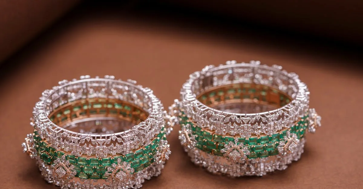 découvrez notre collection unique de bijoux élégants et raffinés pour toutes les occasions. styles variés, qualité exceptionnelle et design tendance.