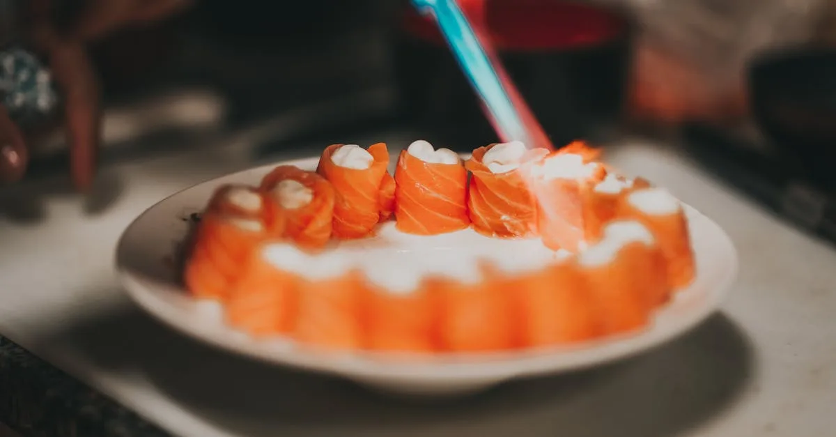 découvrez les proportions idéales pour le salage et le fumage du saumon afin d'obtenir une saveur parfaite et une texture optimale.