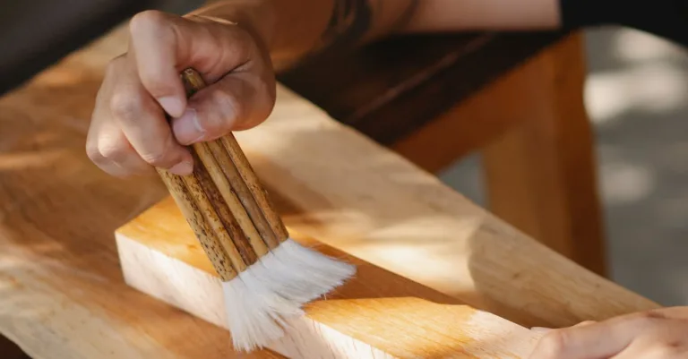 découvrez notre mélange de finition pour bois, idéal pour protéger et embellir toutes vos surfaces en bois avec un rendu naturel et durable.