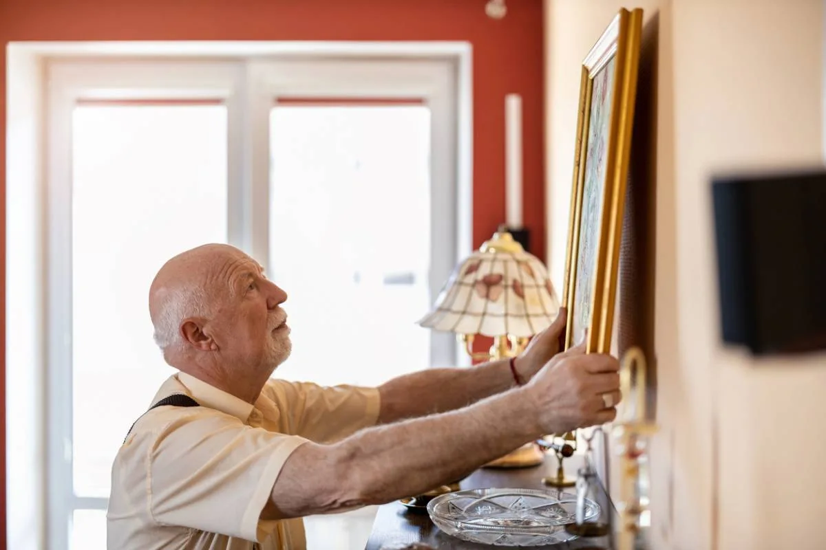 accrocher une toile ou un cadre sans percer vos murs