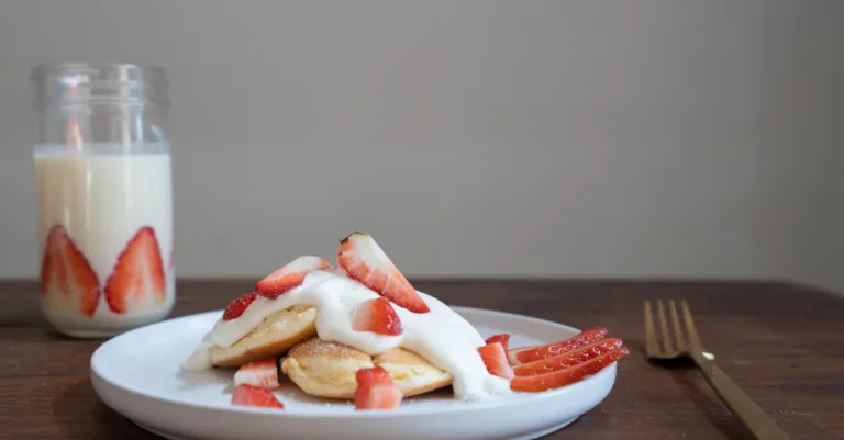 découvrez notre recette facile de pancakes sans produits laitiers, moelleux et savoureux, idéale pour un petit-déjeuner gourmand et léger.