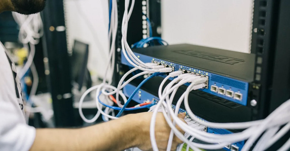 electromust solutions : expert en solutions électriques innovantes pour particuliers et entreprises, assurant qualité et performance.