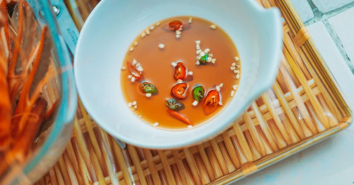 découvrez les meilleures alternatives au mirin pour vos recettes japonaises, avec des substituts faciles à trouver et à utiliser.