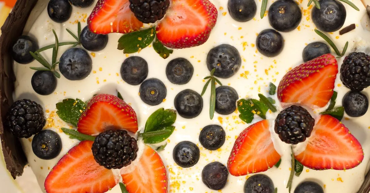 découvrez notre recette facile et délicieuse de gâteau au yaourt, parfait pour toutes les occasions. un dessert moelleux et savoureux à préparer en quelques minutes.