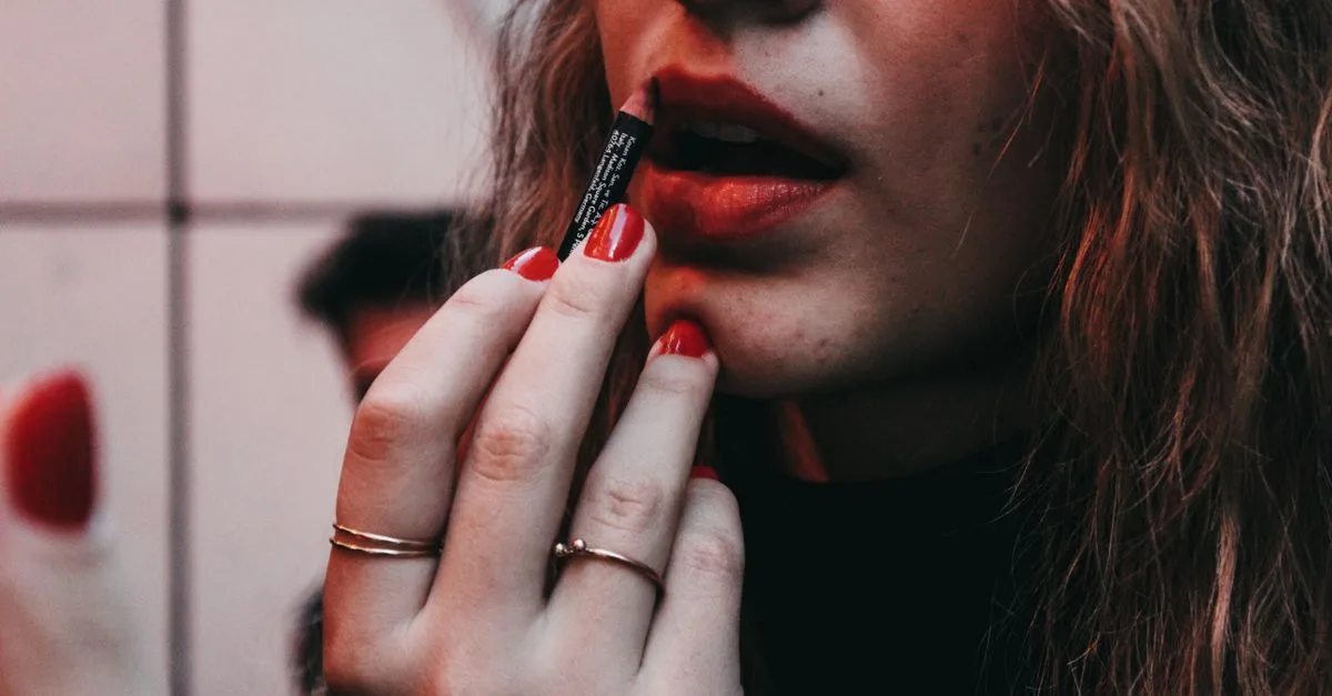 découvrez les meilleurs conseils de mode et de beauté pour révéler votre style unique et sublimer votre allure au quotidien.