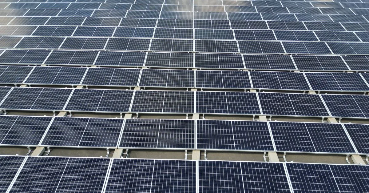 découvrez nos panneaux solaires performants et durables pour réduire votre consommation d'énergie et profiter d'une source d'énergie renouvelable.