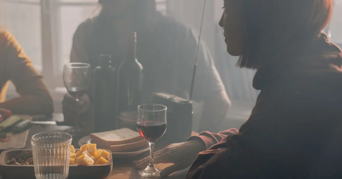 découvrez les risques potentiels du vin désalcoolisé, ses effets sur la santé et comment le consommer en toute sécurité.