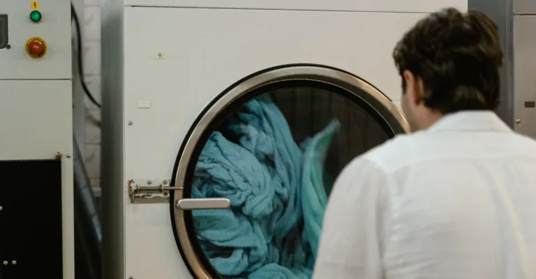 découvrez notre sélection de machines à laver performantes et économiques pour un linge toujours impeccable. faciles à utiliser, elles s'adaptent à tous vos besoins de lavage.