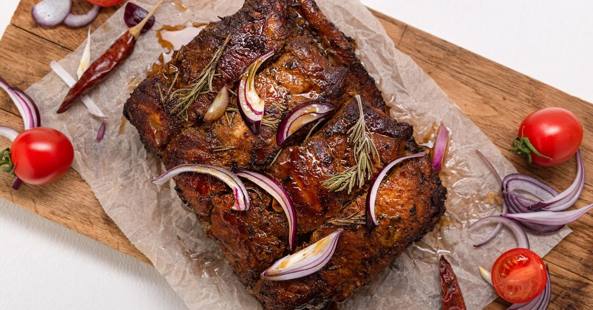 découvrez le temps de cuisson idéal pour un rôti de veau selon son poids et la cuisson souhaitée, avec des conseils pour obtenir une viande tendre et savoureuse.