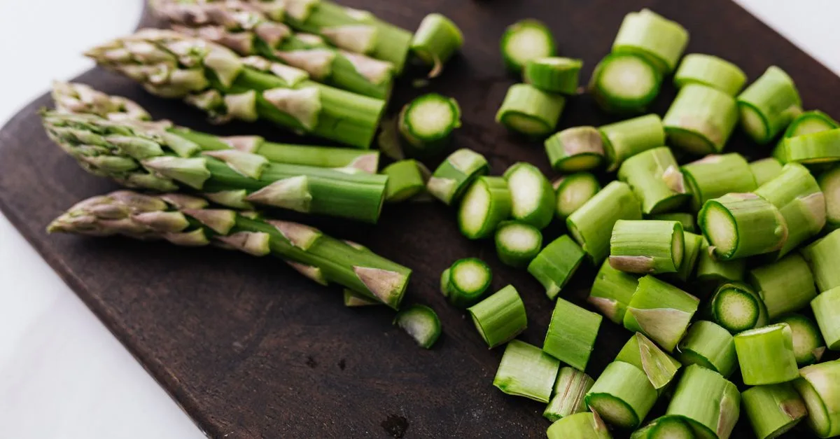 découvrez le temps de cuisson des asperges blanches à la cocotte-minute et obtenez des asperges tendres, tout en préservant leur saveur.